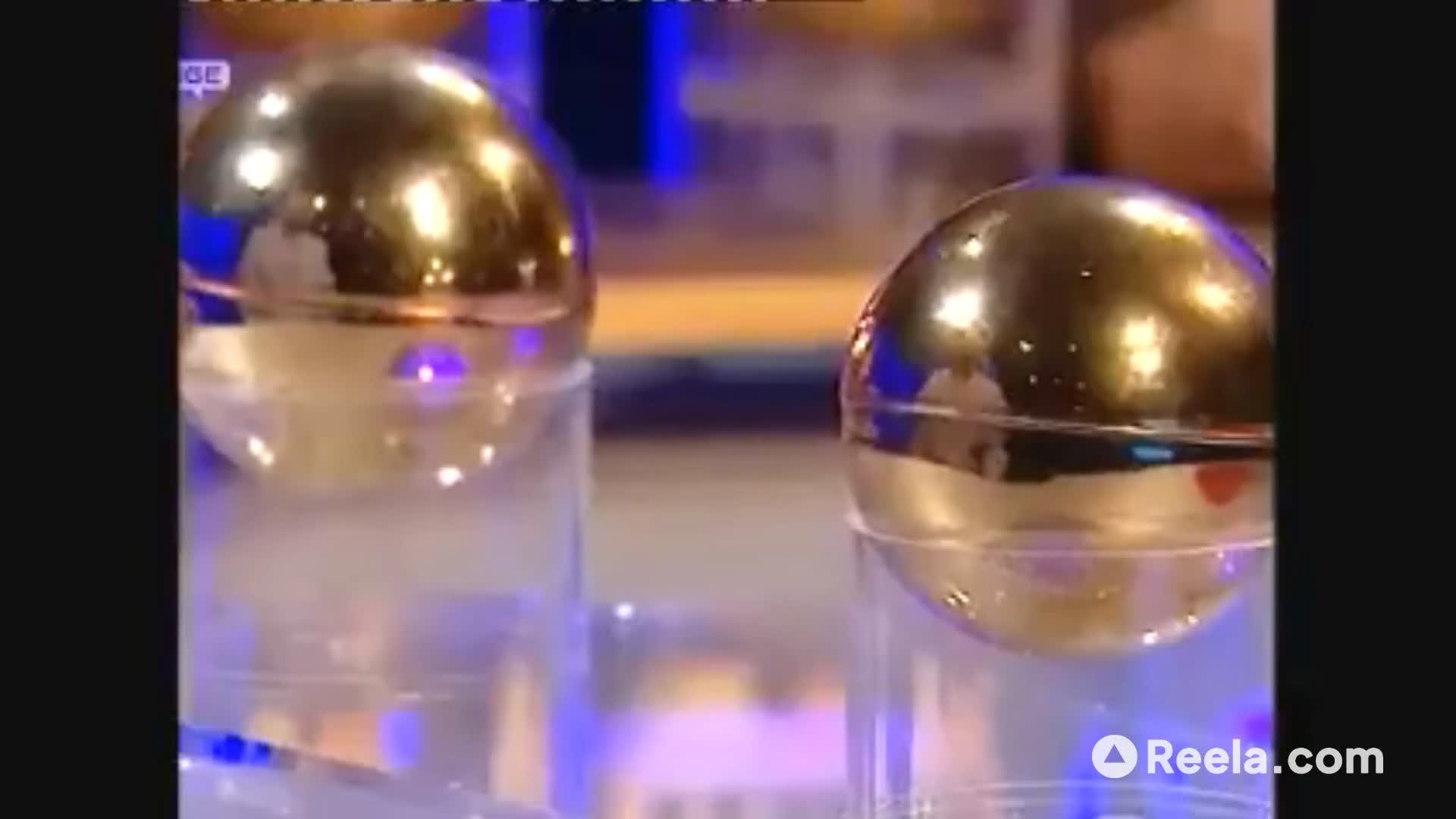 他笑着承诺平分百万，却在最后一秒无情反转