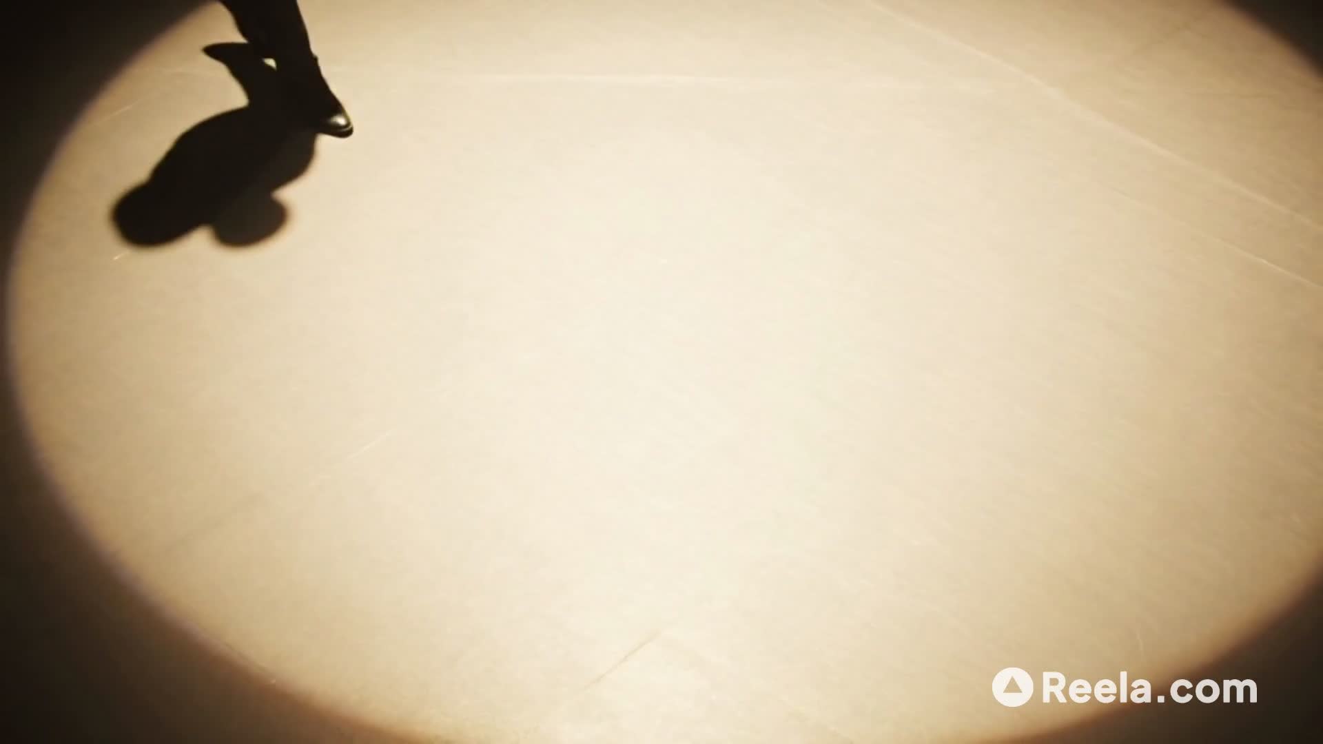 Dikkat Çekici Monolog: Boşanma Kartları ve Kırık Asansörler