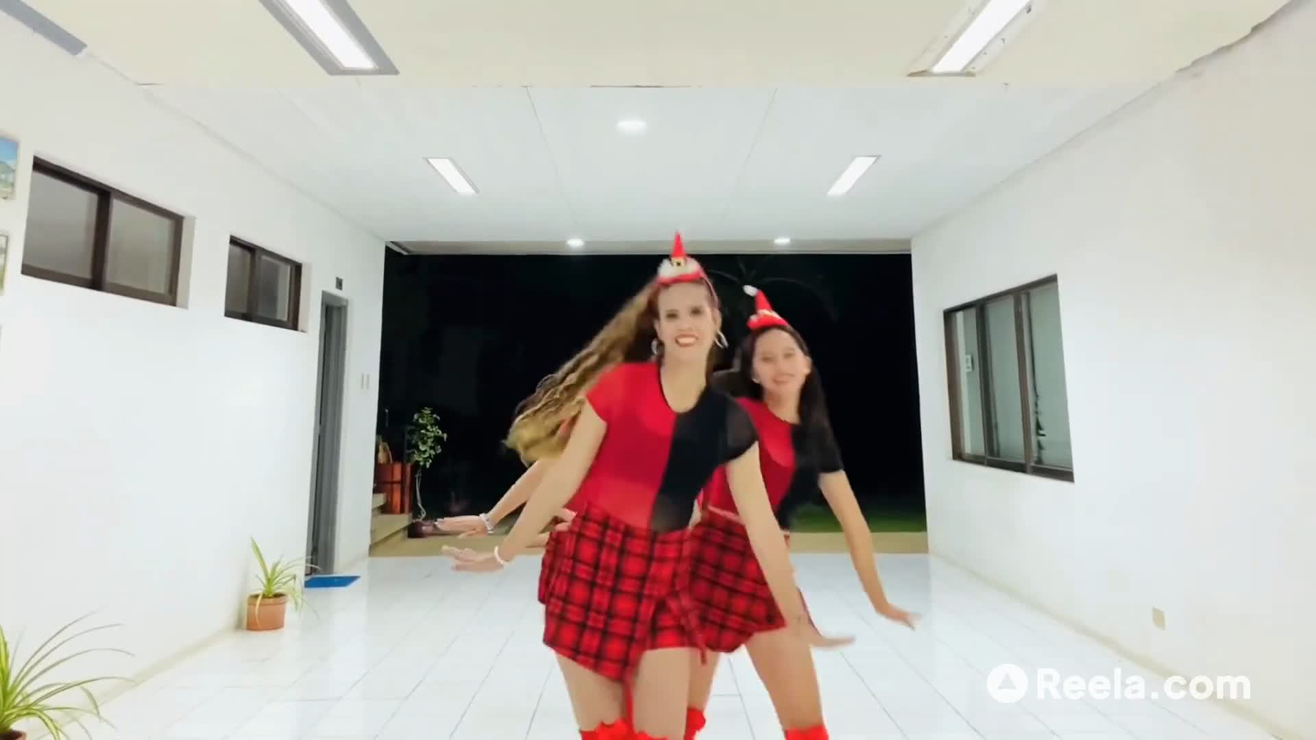 Ultimate Christmas Dance Mashup 2025 - Holiday Party Vibes!