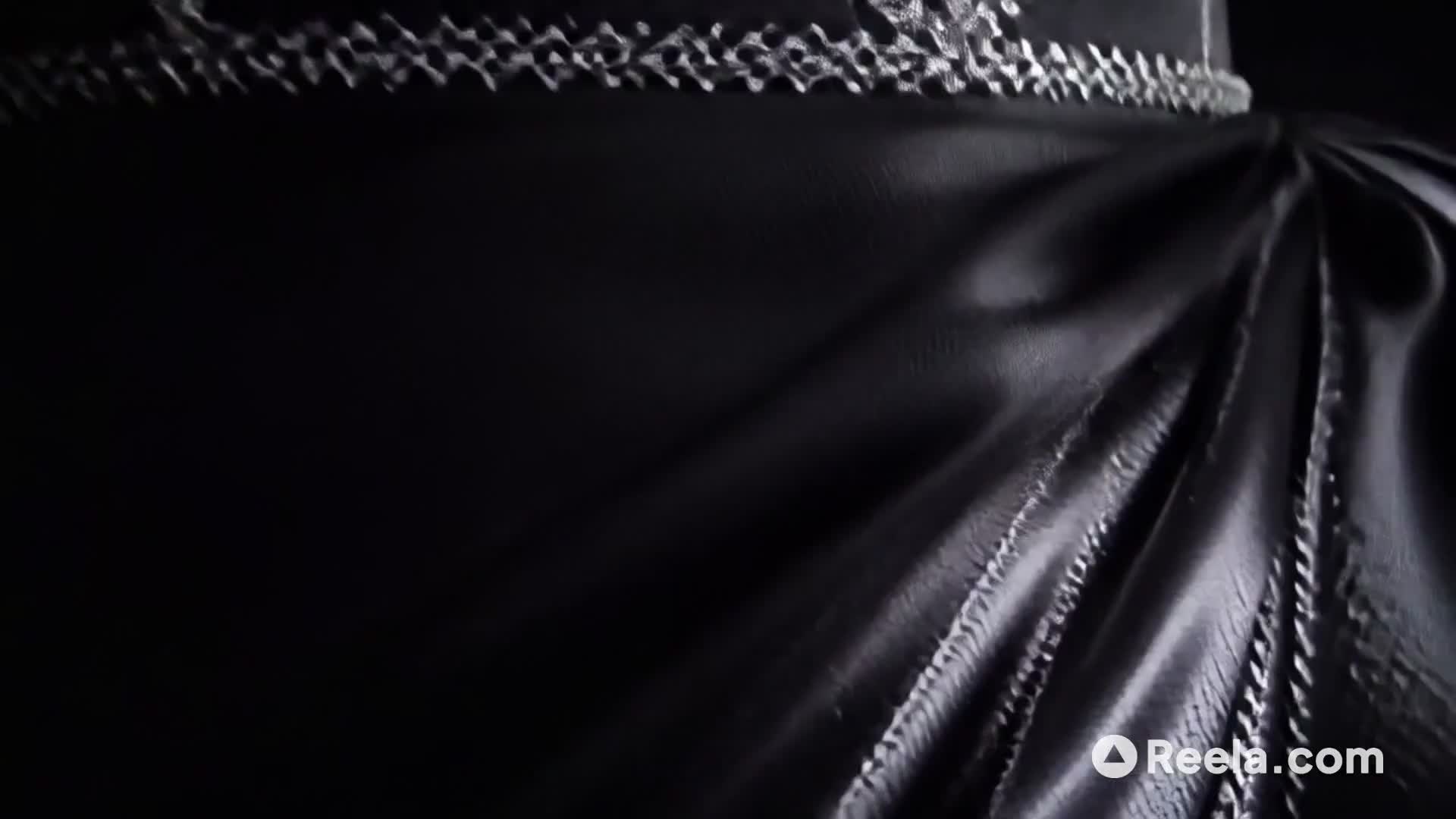 不被定义，自带锋芒｜高智感穿搭